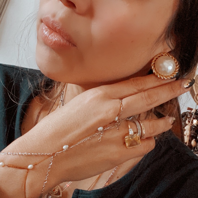 Carolee Vintage Faux Pearls Earrings 45$